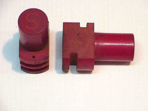 CU-B06R CURTIS BUTTON