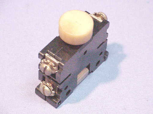 O-B008 OTIS BUTTON