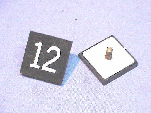 O-B042 OTIS BUTTON